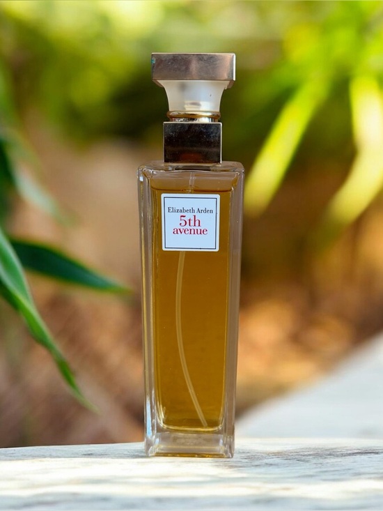 Elizabeth Arden Other - ELIZABETH ARDEN 5th Avenue EDP Spray